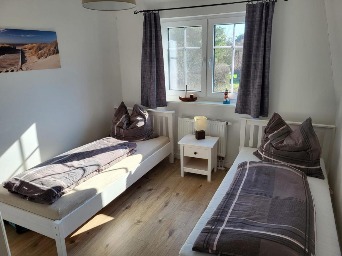 Huehnergott Kranichnest Holiday home Breege